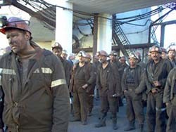 В Кривом роге бастуют шахтеры 
