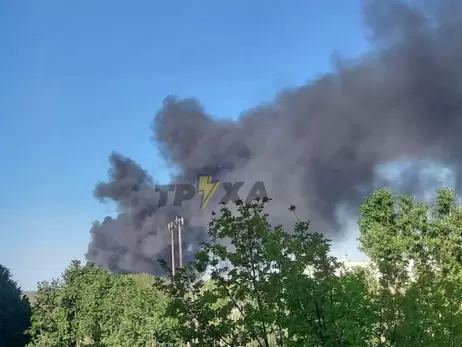 Россия ударила по гражданской инфраструктуре Харькова - четверо раненых, горит предприятие